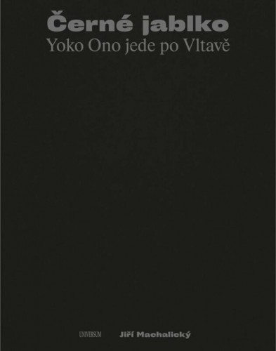 Černé jablko - Yoko Ono jede po Vltavě
